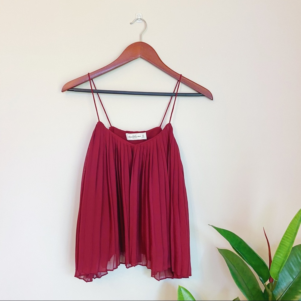 Abercrombie & Fitch pleated blouse